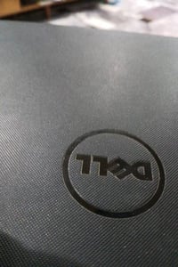 لابتوب Dell للبيع السعر 180 الف وبي مجال قليل وموجوده الشاحنه