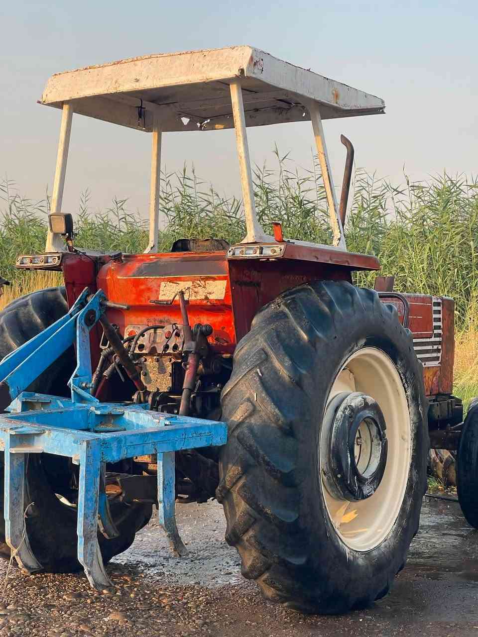 مكينه افيات موديل 82 محرك افيكو مال حمله 
مكفوله رقم وسنويه 
المكان ديالى المقداديه استفسار اكثر اتصل على الرقم 
***********
بدون تحويل 
لسعر تسعه 9 وبيها مجال

نص مكتوب في الصور:
- اليوم ٤:٥٩ م ٥:٠٤
