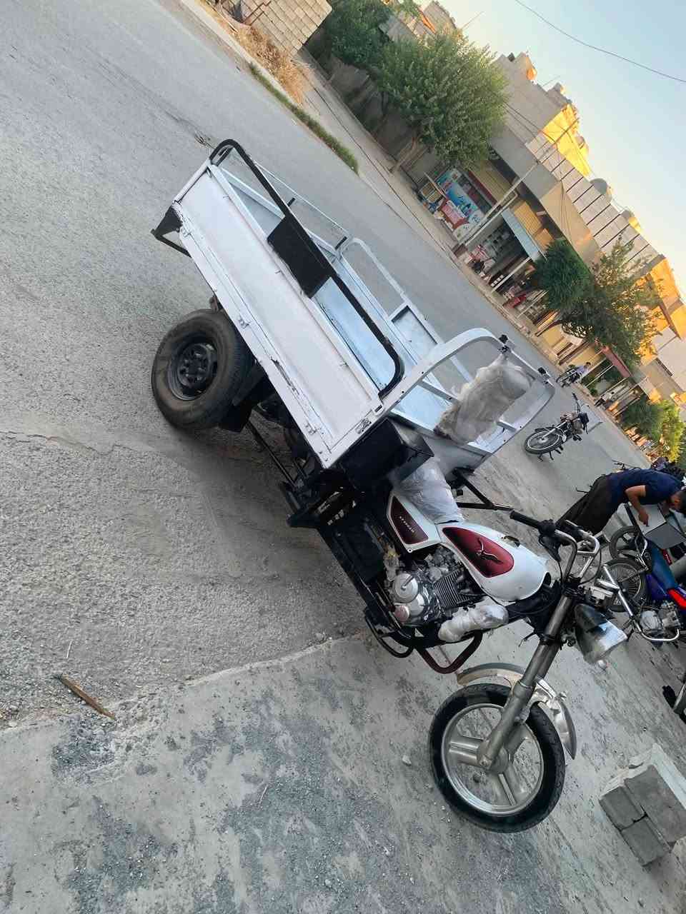 ماتۆری سەیتەگەری
مەکینە١٥٠
مۆدێل٢٠١٨
مەکینەی رۆن نادە دوکەل ناکە سەوتی تیانیە
وەرە باوکم تۆلەکی بەهارم بۆ هێناوا 
سحری 650مەحامەلە
شوێن قەلادزی
***********
