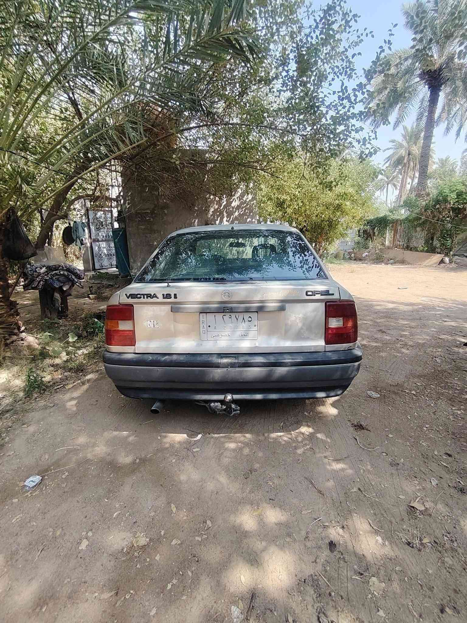 اوبل فكترا موديل ٩٢ للبيع رقم نجف سنويه ماصاقطه بعدنه مكينه جديده سياره بلاديه مابيه صبغ ولا تبديل فقط الدواير الوره مكان نجف  سعر ١٩ وبيه مجال ***********
