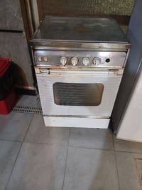 طباخ شغال • ثلاجة ما تبرد • حفرية