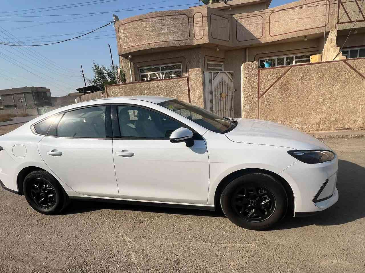سيل فايف ٢٠٢٥ ماشيه ١٢٣٠٠  السياره اخت الزيرو بيه رصعه بالصندوك مبينه بالصور وبيهه طخه بالدعاميه  هم مبينه بالصور السعر ٢٠ مليون وبيهه مجال بسيط المكان بغداد جسر ديالى 

***********
