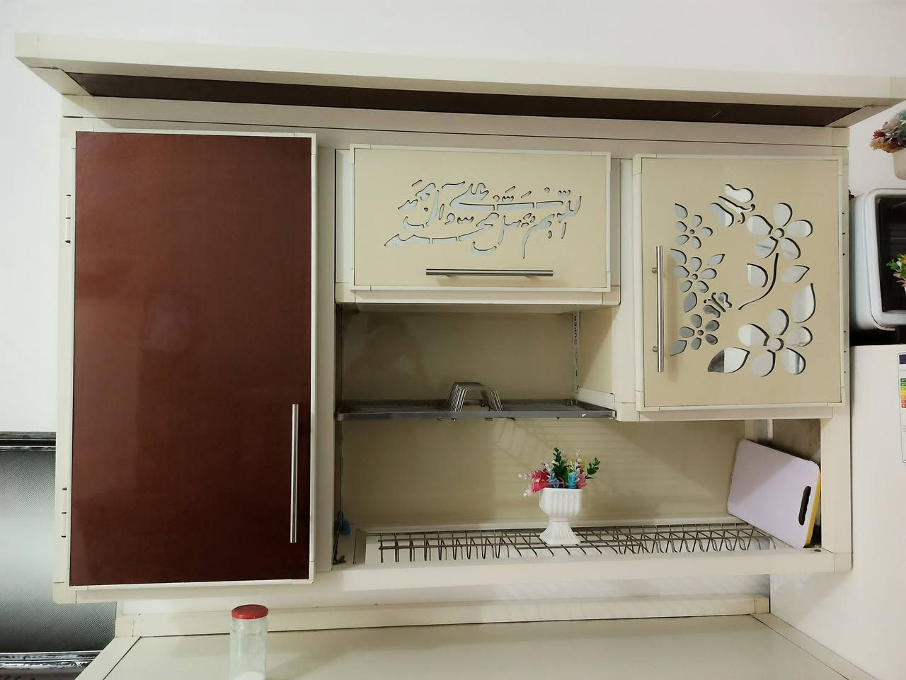 للبيع  كاونتر نظيف وبوفي نظيفه
 الاسعار على الواتساب ***********
