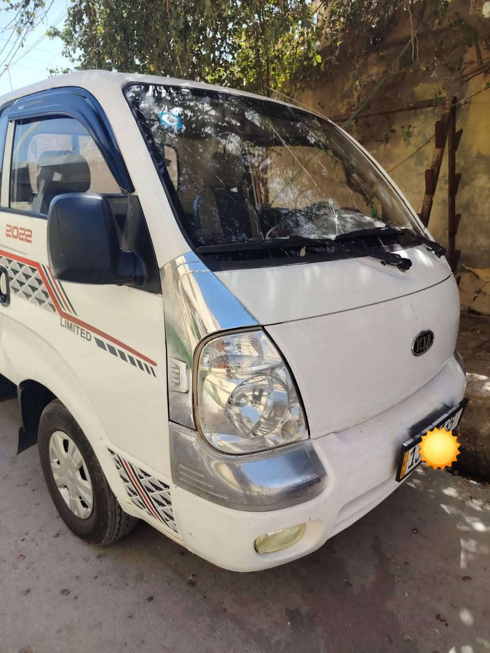 سلام عليكم 
كيه حمل للبيع موديل 12 سياره كير ومكينه وشاصي كفاله بيه رشات صبغ فقط رقم ميسان ***********
