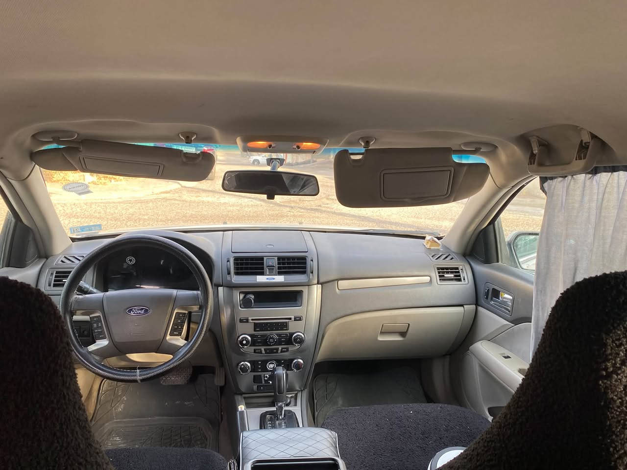 Ford fusion
مواسەفات SE ٢٠١٠
بێ بۆیاخ  ،  ناوزەرد
گێر ئۆتۆماتیک
چوار جام کارەبا
حاسەی بەگ 
سیستەمی سەوتی SYNC 
مەکینە ٢.٥ چوار پستۆن (مەرغوب)
هەموو گیانی بەشەرت 
چوار تایەی تازە کامل سێرڤس کراوە
تەبرید سارد و گەرم 
سعری 90$  گەڵاو معامەلە
***********
***********
————————————————————————
