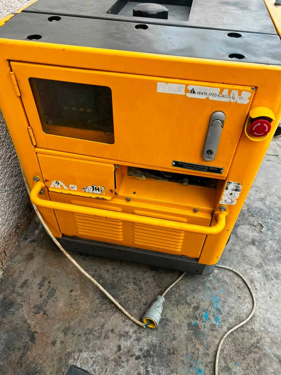 للبيع شغال بلادي مابي مشكله ثنين بستم ٥٠ أمبير سعر مليونين و٢٥٠ وبي مجال ***********

