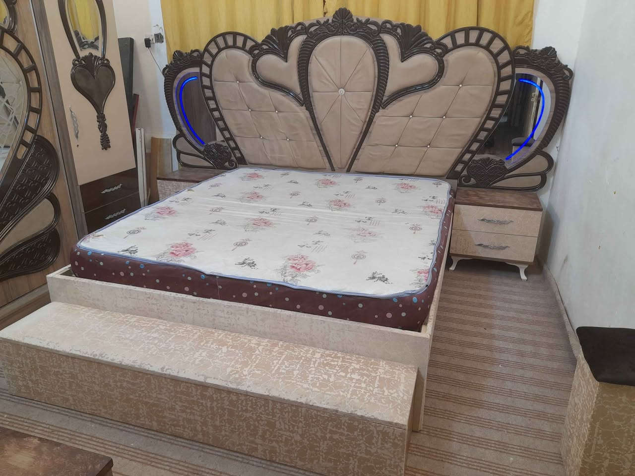 غرفة نوم تركي مستعمل 
عنوان الزبير للستفسار *********** الزبير, البصرة
