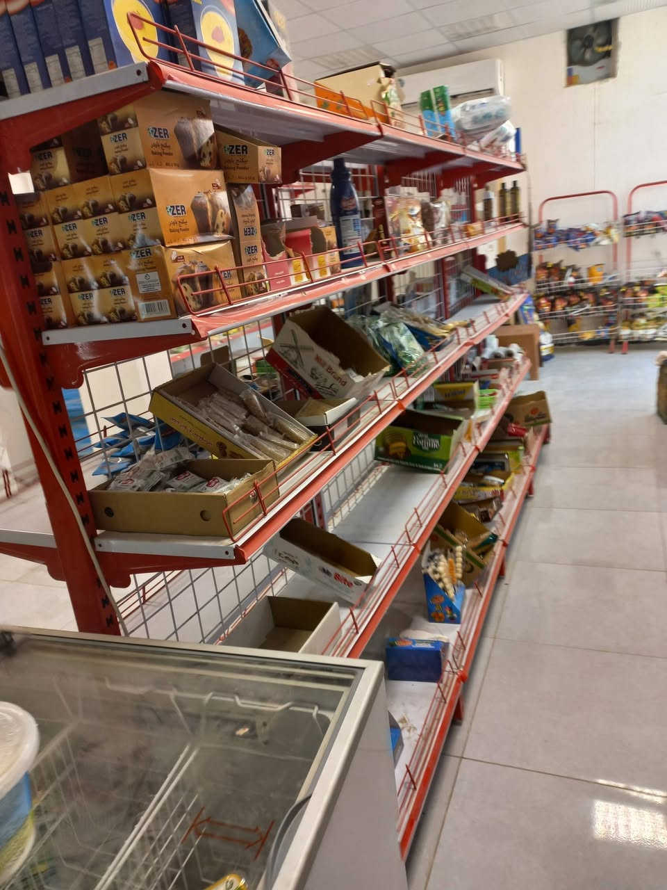 السلام عليكم 
غراض أسواق للبيع 
برادات و مجمدات و رفوف 
***********
العنوان الدوره البوعيثه مجمع الامل

