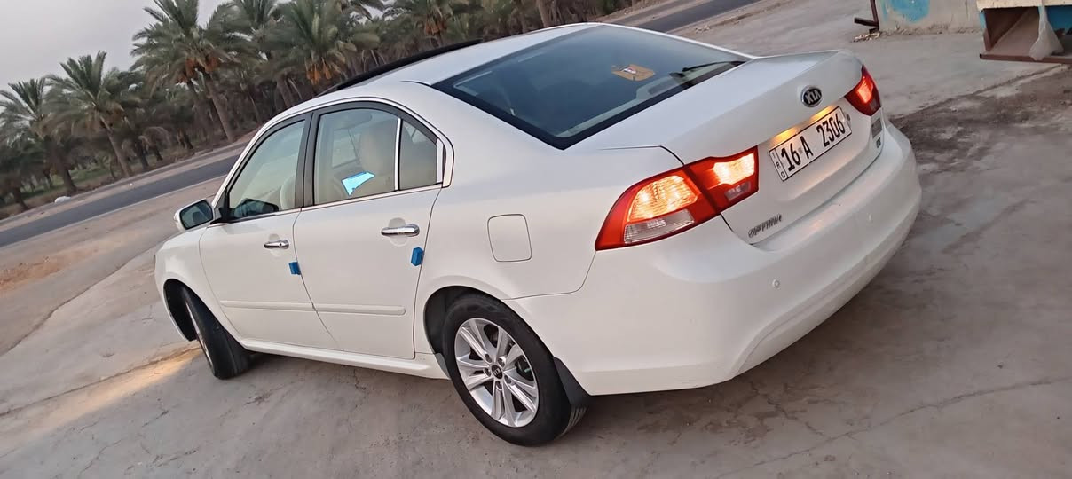 سلام عليكم للبيع كيا اوبتما موديل 2010 كفاله عامه خليجي مكينه 2000 فول مواصفات فتحه سقف حساس خلفي اشاير بل مري تحكم ستيرن برده خلفيه بلاد خمس ويل خمسه تجاوي لسياره مال جناي معايزه برغي ليدور جديد مكان السياره خيكان الاستفسار ***********
