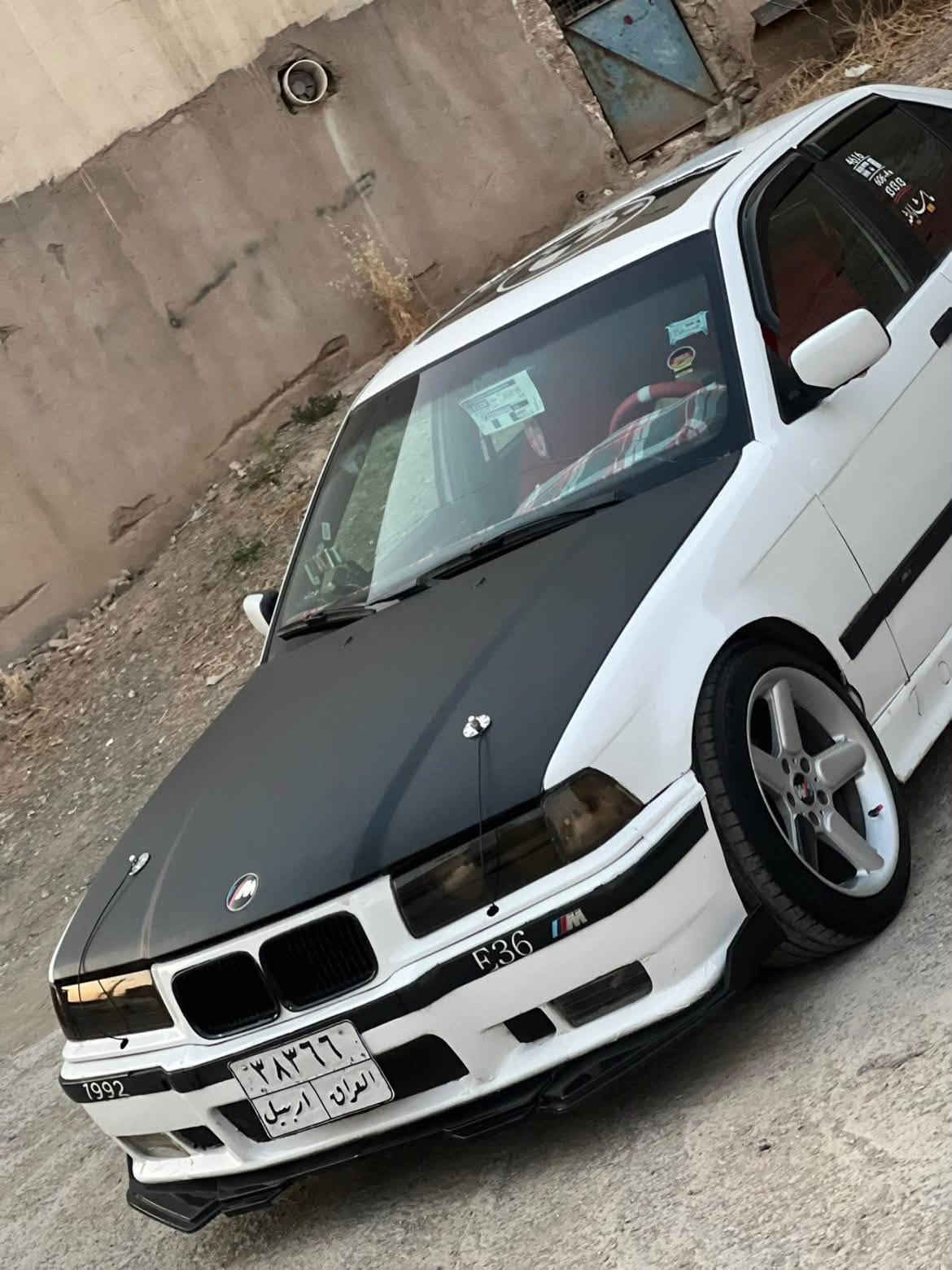 بي إم ٣٢٠i • ١٩٩٢ • سليمانية
