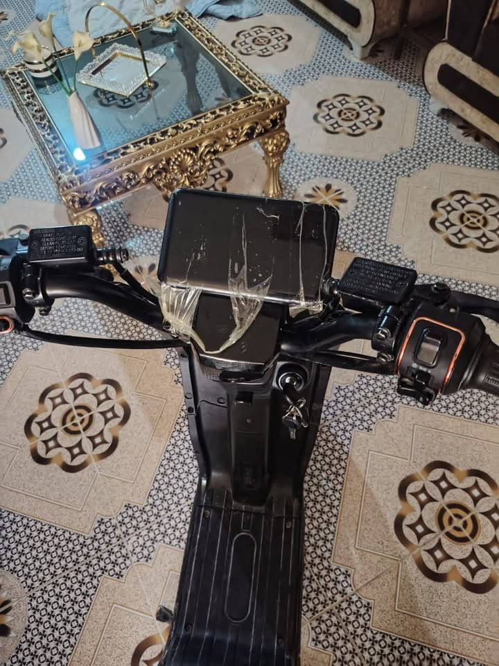 دراجه R9للبيع مكانها ديالى دلي عباس 
الدراجه خير من الله نقصها بس جامرلغ كدام 
سعرها ٣٥٠ وبيها مجال *********** واتساب موجود
