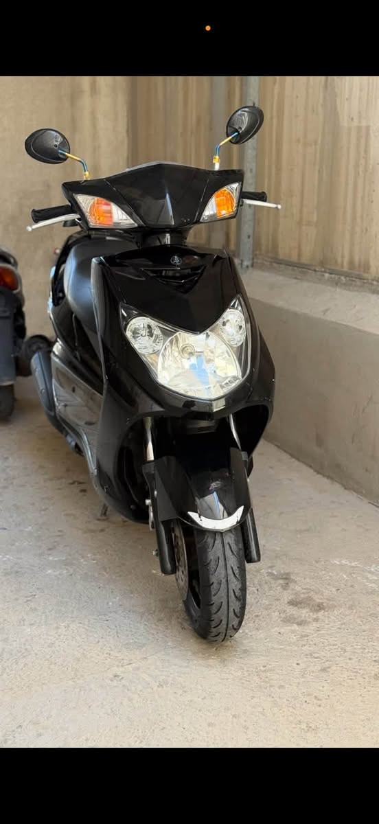 سلام عليكم سكنس فحل نوزل كل نقص ما بيها كفالة عامة محرك وكفرات صارلها 3 اشهر من نزلتها الرمبة مكاني بغداد ***********
