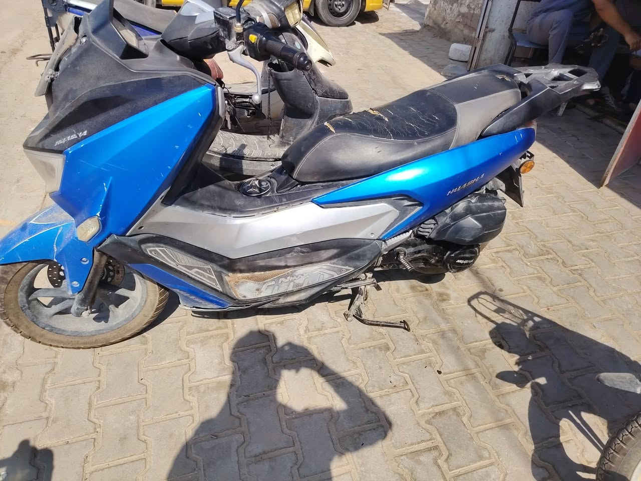 دراجه هوشه صيني مجفته مره وحده والباقي عل فحص السعر ٣٥٠ اتصال *********** دراجه ضفيفه بس شويه عوزهة غسل
