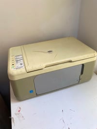 طابعة HP • نقصها كيبل • بيها مجال