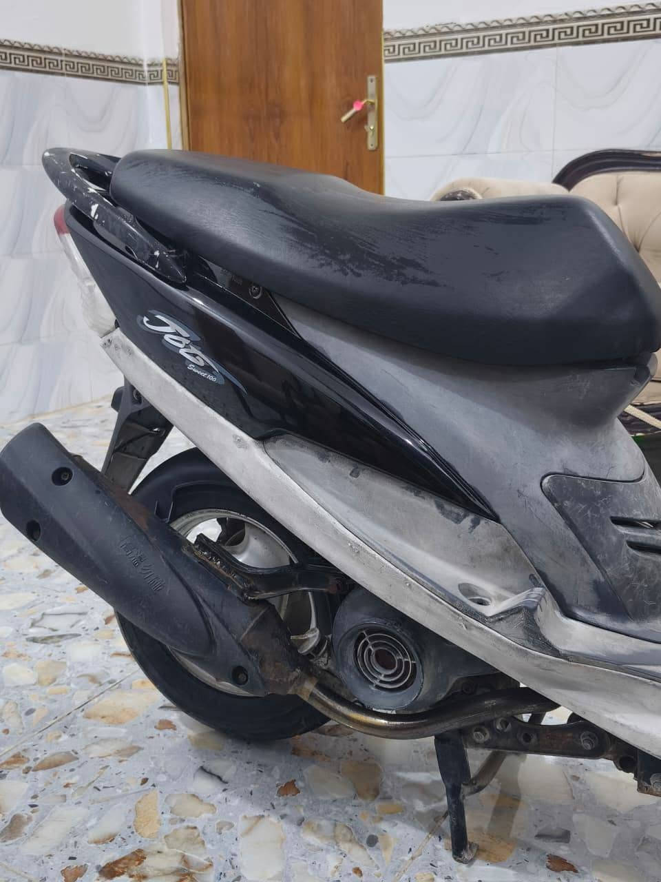 ماكس قجمة للبيع
السلام عليكم ماكس قجمة للبيع 
دراجة جاهزة للأخير برغي نقص مابيها كل ملاحضات 
مابيها جاهزة الدراجة 
مفتوحة مبدل بيها ولفات فقط 
بوشة وبستم بلاد شرط 
بريكات خلفي امامي 
قفل سكان 
هورن 
الدراجة شغالة سلف هندر نكرة بكل وقت + بيها كزوز صجمي اصلي ماخذة ب65
السعر (650) قابل للتفاوض 
مكاني قرنة شرش 
***********
