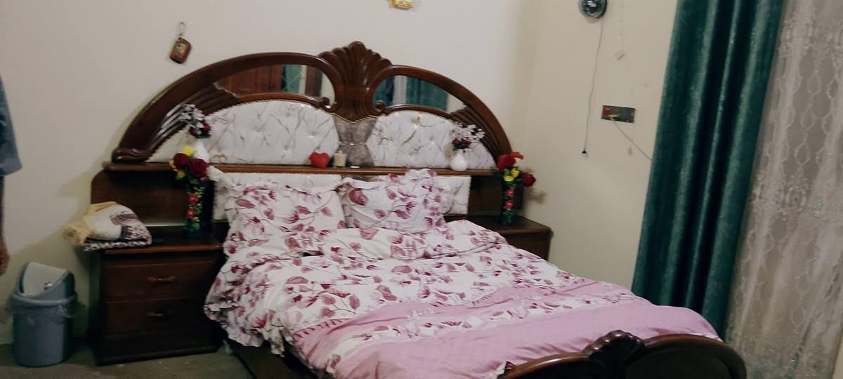 غرفه نوم للبيع اربع قطع السعر 600 وبيها مجال التواصل لو رقم لو واتساب 
***********
***********
العنوان موصل حي انتصار شارع 30
