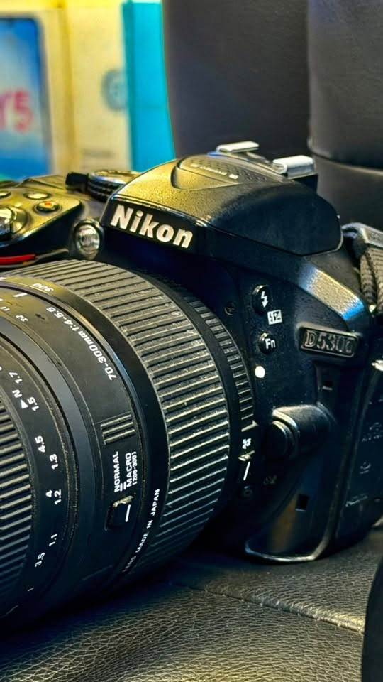 نيكون D5300 • زومين • فطر الشاشة