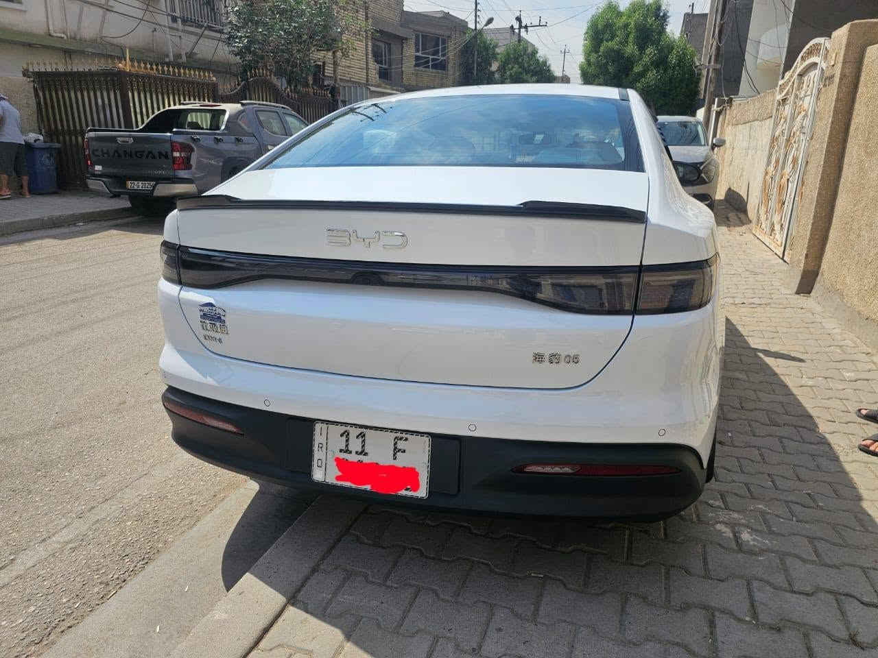 بي واي دي سيل 5 موديل 2025
Plug-in Hybrid – هايبرد قابل للشحن
ماشية 8000 كم فقط
كفالة عامة
السنوية باسمي ومثبتة لوحات
ثلاثة أنظمة تشغيل:
هايبرد + بنزين
شحن ذاتي
شحن خارجي
مدى إجمالي يصل إلى 2,200 كم
سعة خزان الوقود 65 لتر
محرك 1.5 لتر هجين
المواصفات:
مقاعد جلد أبيض
شاشة وسطية كبيرة
كاميرا خلفية دوارة
عدادات رقمية
بصمة + كارت
هاند بريك كهربائي + Auto Hold
إضاءة LED ولايت أوتو
إضاءة نهارية LED
تبريد قطعتين
10 إيرباك
ويل كب قياس 16
ستيرن جلد بخياطة
مع السيارة الشاحن الأصلي + الكارت + فوم معالجة الإطار + سستم سوادات
ملاحظة: بيها رصعه صغيره كلش، 
المكان: بغداد – الدوره
للتواصل: ***********
