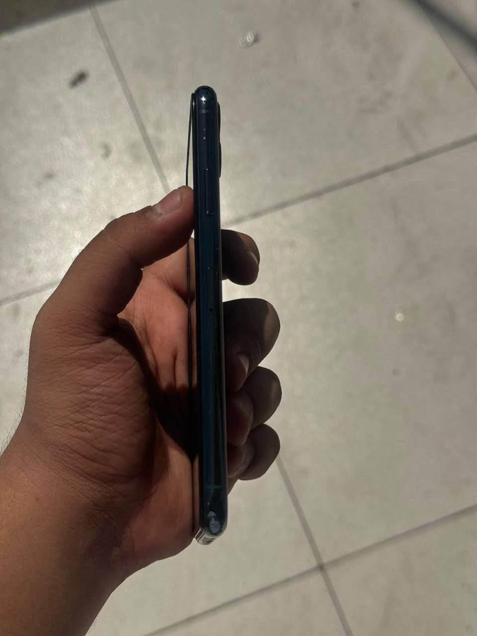 السلام عليكم 
iPhone 11 Pro Max
شرق اوسط 🌎
بلادي وتر بروف قطعة نادرة✅
بطارية ٧٣ بلادية صرف طبيعي جدا ✅
ذاكرة 256 
لون زيتوني 🫒
شاصي نضافة 100%✅
جهاز بلادي وتر بروف زلغ مابي 
صوت اتصال ✅
فرمت حدث✅
السعر انتبه ٣٧٥ وبي مجال بسيط
مكاني بغداد الزعفرانية 
توصيل ماعندي
جهاز بدون ملحقات 
*********** 
خابرني وتدلل
