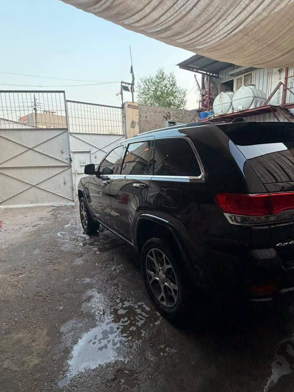 جيب أوفرلاند 2019 خليجي فول مواصفات 
الممشى: 105,000 كم. جكات تصعد وتنزل
كير ومكينة كفالة السيارة باسمي
فول مواصفات
كتاب تظليل، باقي بيه 10 أشهر
باب خلفي يمين بيه كارت ومن الكنر، مع PDR
باب أمامي بنفس الجهة، بيه شبرين PDR
باقي السيارة كفالة
مكينة كير مكفولات بشرط
سياره حيل حلوة ونظيفة 
ماتحتاج مصرف جاهزة من كلشي

رقم صاحب سياره
***********
***********

