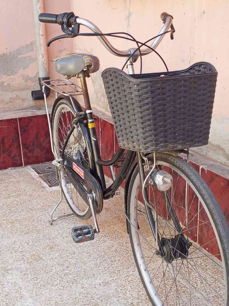 🖐️السلام عليكم🖐️
💥 للبيع💥
بايسكل عبد الحليم حجم 26 المرغوب لون اسود💨🚲 
كير وحساس
نضافت اللشة كدام العين لشة نضيفة حيل 
بريك ورة و كدم كلو شغال 
ارقام التواصل :
كورك☎️ 70517175319
اسيا☎️***********
المكان📍:(حي اليثاق)
#الجميع @الجميع
