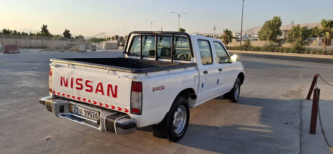 نيسان بيكاب • ٢٠٠٢ • سليمانية
