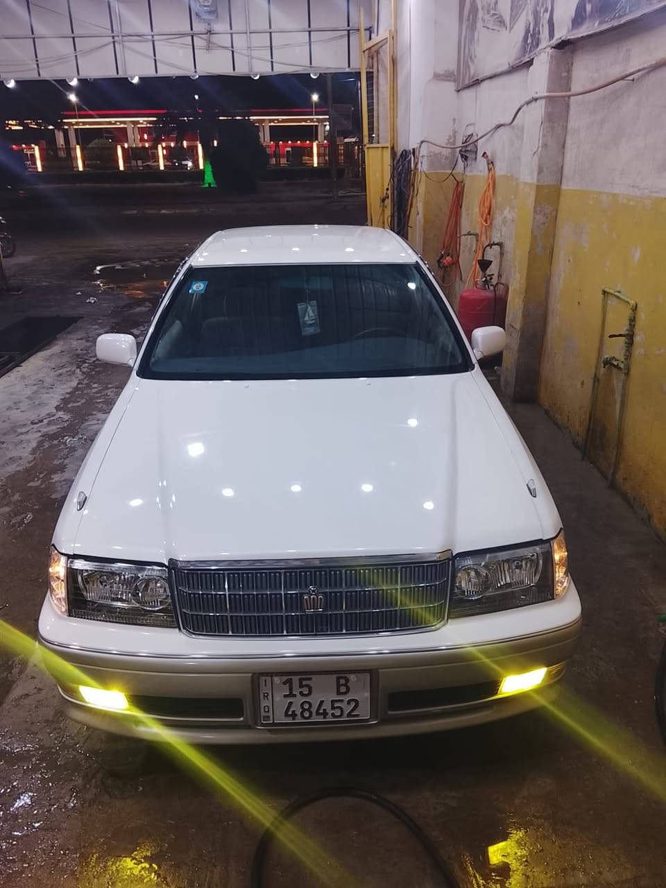سلام عليكم للبيع مكفول من كص اوضربه اونقل جثه شاصي 55 مكينه وكير 3000 تبريد حداديه تخم تاير  بسمي انبار انكلزي  الستفسار ***********السعر  شده وبيه مجال لطيبين
