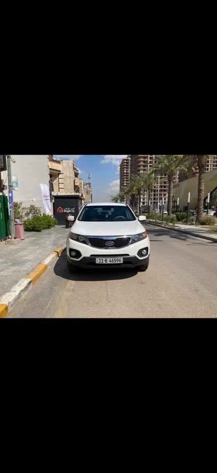 سورنتو 2013 خليجي
رقم بغداد
سبعه راكب
2400cc محرك
كير محرك مكفول
صبغ ربع الباب الامامي عكس السايق فقط 
باتري جديد تبريد ثلج
السعر 138 ورقة وبيها مجال
للاتصال *********** واتساب
