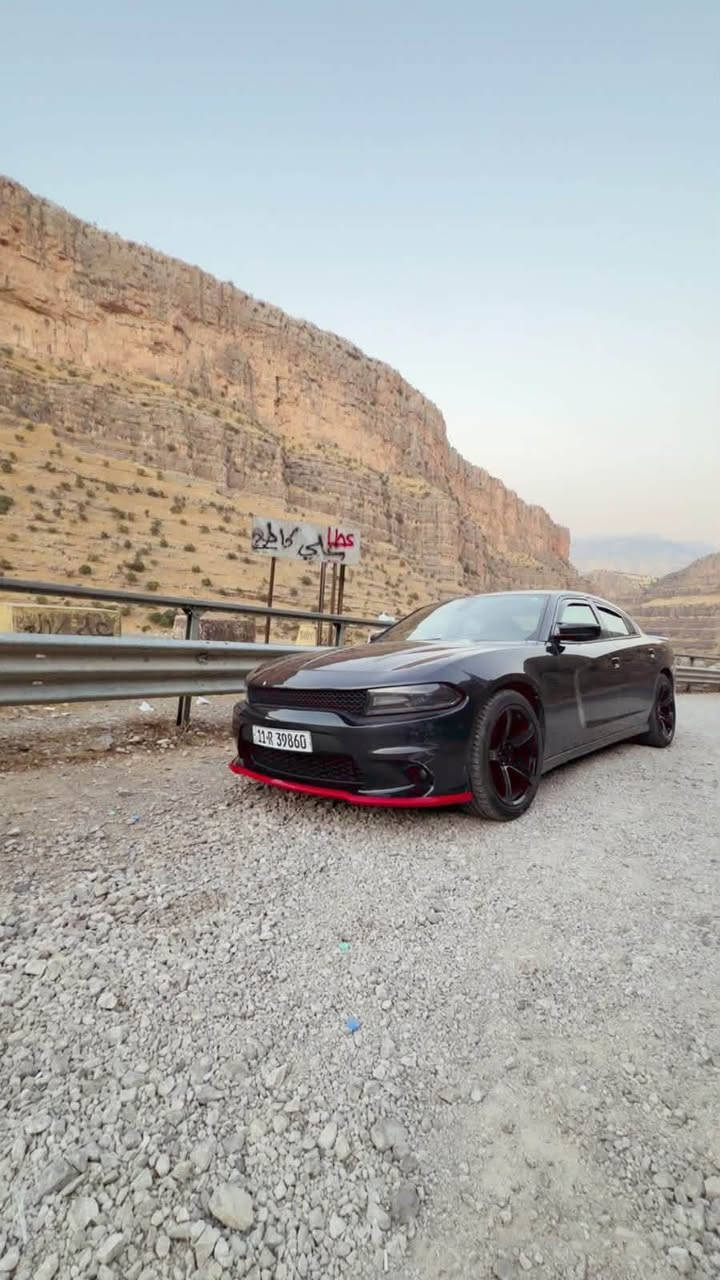 السلام عليكم   للبيع 
جارجر موديل 2017  V6 
مواصفات ال SXT معروفه 
تبريد خير من الله 
السيارة مال جناي 
تخم تاير 
تخم ويل 
سماعات دمام سستم 
دوشمه جديده 
داخل كامل لد ترحيب كامل 
السياره ادامه كاملة 
( كير.  محرك.   اكسل ) خير من الله جديد 
السياره نصبته ماشاءلله و مصروف عليه كلش اهواي 
رقم بغداد جديد 
بأسمي ثاني يوم تحويل 
مكان السياره بغداد الشعب 

السعر : 178 و بيه مجال كلشش بسيط
الرقم ***********
