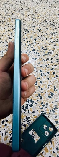 موبايل • كاميرا مكسورة • للبيع
