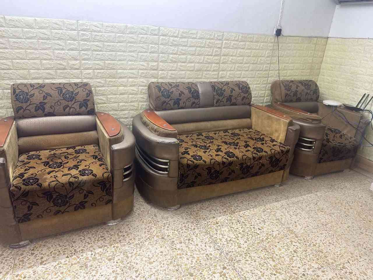 طقم ١٠ مقاعد • ثقيل • دوشمه مشكوكه