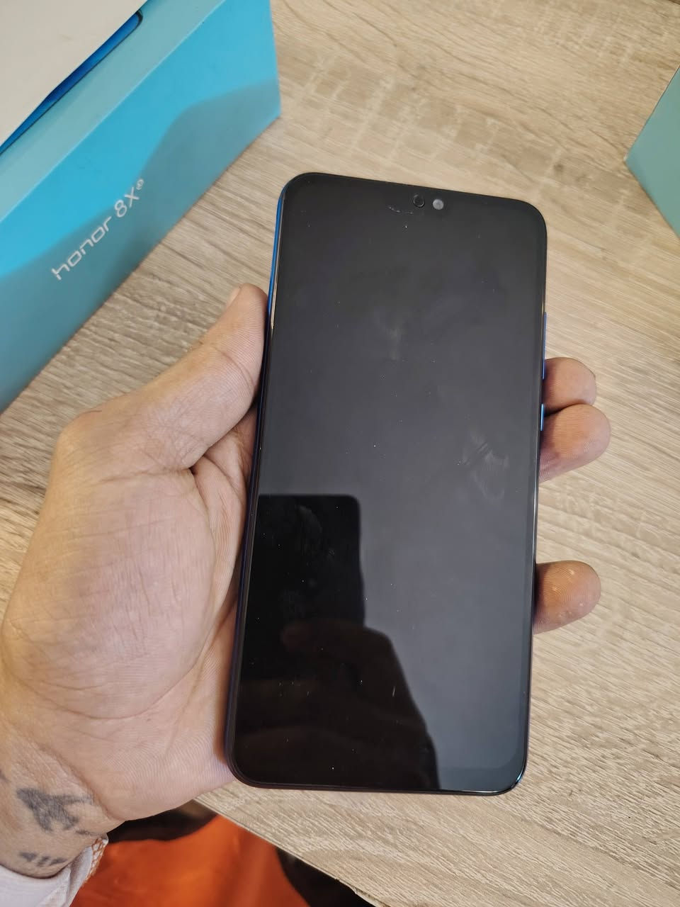 هونر X8 • ١٢٨/٦ جيجا • فطر بالظهر