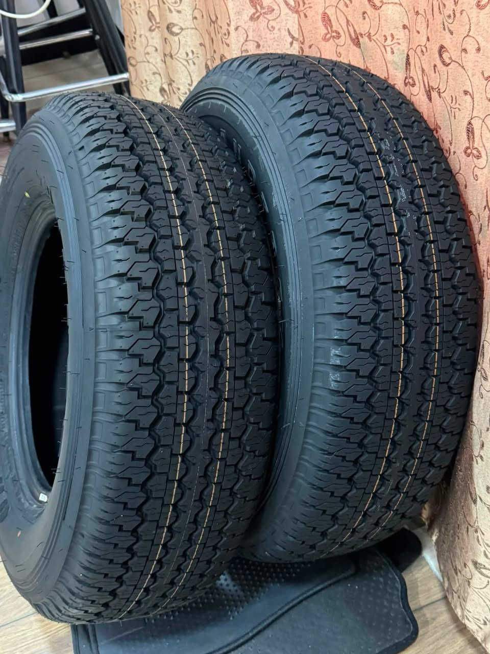 للبیع 
بۆفرۆشتن ٢ تاکی لۆکلۆک نەڕۆیشتوە سپیری ٢٠٢٥ ١٠٠/١٠٠📦
٤تایەی نیوداشت /١٠٠/٥٠ 
***********
