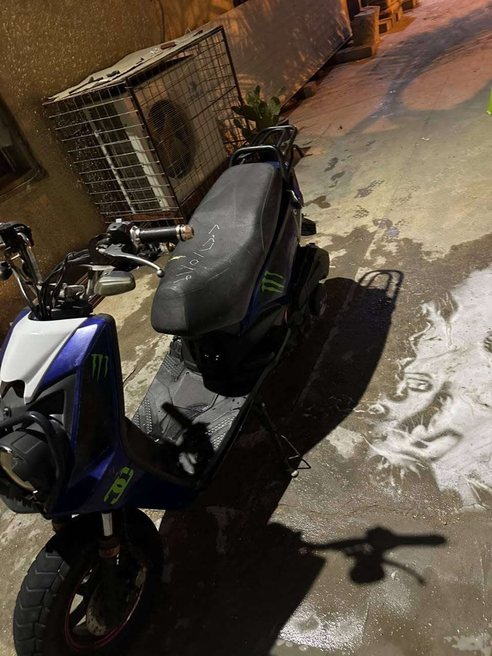 سلام عليكم اكزز جبلي للبيع سعر 350وبيها مجال مكاني قضاء المدينة الخاص باقي التفاصيل خاص 773 792 6886
