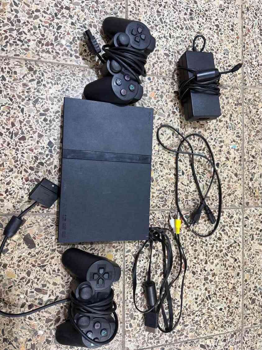 سلام عليكم للبيع
بلي 4 سلم اون لاين 500 كيكه جديد اشتريته باله أستعملته بس اسبوع + يوبي اس  جديد مستخدم بس 5 ايام 
ويا قرص جيتي اي (قراند) بس كفر القرص ضاع 
وعندي بلي تو سلم جديد بس مفتوح من الكارتونه 
سعرهن 300 الف قفل من لاخير مكاني ديالى بعقوبة 
***********
