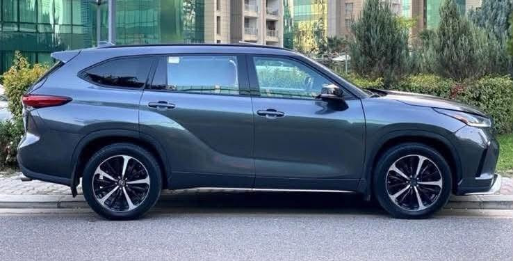 هايلاندر XSE • V6 3.5 • نص خلفي