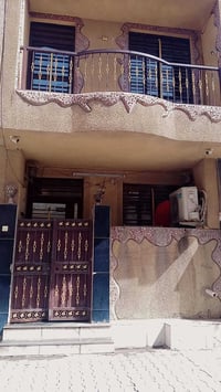 بيت للبيع المساحه ٦٠ الحرية البستان الطابق الارضي يحتوي ع طرمه واستقبا...
