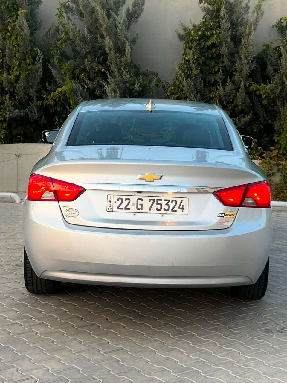 بسم الله
Choverlet impala LT 2020  

الوحش شوفرليت امبالا  موديل 2020 غزال 🦌 محرك ستة سلندر وارد امريكي مواصفات فول عدا الفتحه فئة  ( LT ) .

السياره استخدامي الشخصي شرط كير محرك برغي ممفتوح عل وضع الشركة وشرط لاكلوب مكينه مشتغل لا مسج صيانه كله عل ايدي السياره وجدا وجدا معتني بيه دهن فلتر بوليش نظافه فول ١٠٠/١٠٠ 

تواجد السياره / السليمانيه 
الموديل /:- 2020 
المسافه المقطوعه /:-  72 الف حقيقي 
حجم المحرك /:- 6 سلندر 

المواصفات /:- 
قبل كلشي اي صوت تسمعه بل سياره انزلك ورقه من السعر . 
كشنات جلد 
كامره خلفيه  
تشغيل عن بعد شغال السياره
سايد بريك كهرباء 
كشنات امامي كهربائي 
قاصه متحركة 
بصمه ابواب ٤  يعني الابواب الامامي والخلفي بصمه 
صندوق بصمه 
لايتات زينون منضومه جديده 
شاشه وسطيه لمس  
اضواء ترحيب عند فتح السياره 
سستم سماعات بوز شركة 
تحكمات ستيرن كامله
كروز سرعه 
كير اوتو وكير عادي 
مرايات جانبي كهرباء 
شرط التحويل والغرامات 

ملاحظه ⛔️
السياره حادثه سطحي شرط  يعني طخه من فوق راديتر بدون شواصي وسونار السياره موجود  مع رقم الشاصي تكدر تشوف الحادث .

السعر /:-  122 ورقه  وماكو هيج سعر بل السوك  سعر جدا  مناسب  بدون اي  معامله 🔒..

شرط التحويل والغرامات 

⚠️ شباب ماراوس فقط بيع نقد ⚠️

التواصل فقط  عل رقم الموبايل فقط لجاد بل شراء رجاءا رجاءا /:- ***********  📱 

اخوكم احمد الامريكي لتاجرة السيارات
