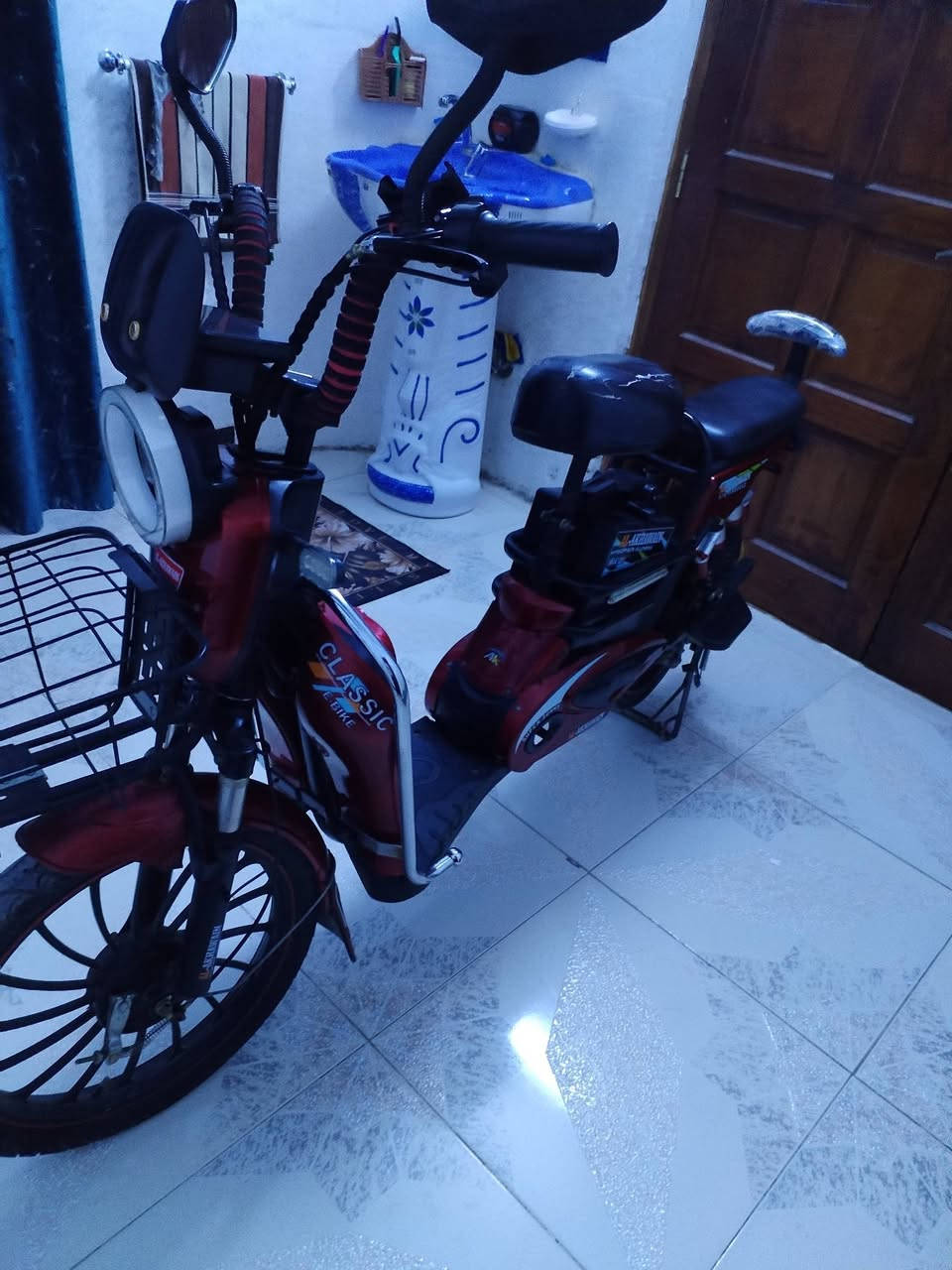 سلام عليكم عندي بايسكل شحن شركة الاخوين للبيع حجم 20 سعر ٣٥٠وبي مجال قليل للتصال على رقم"***********" متوفر واتس اب المكان الرمادي سجاريه جويبه
