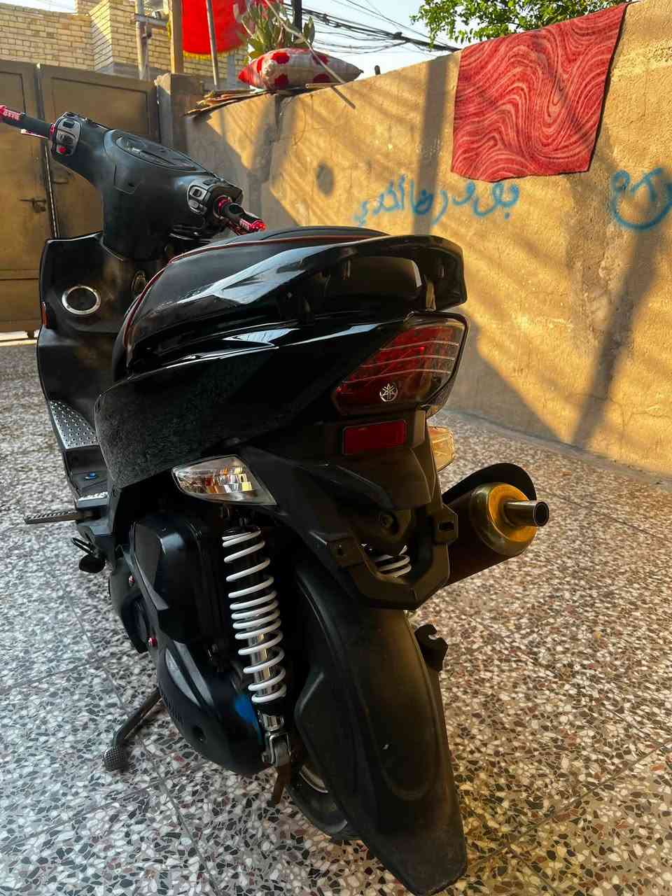 دراجة GTR
الدراجه قبل فتره طالعه من الرمبة 1350 الله شاهد

مكفوله من كلشي اضمنها من كل النواحي 

الدراجه كفراتهة البلادية مضمومه هية ودبلات 

كفراتهة البلاديه لون ابيض وزرك ذني اني شديتهن 

بانزين كله محسن دهن امزويل مدارا علا اخر 

حباية تجي وشوف بعينك دراجه مو مال شارع

تايرات نضيفه ادامه كامله كزوز رياضي تايوان 🇹🇼 بلادي 
 
دراجهة كامله مكمله عارضهة 925 وبيهة مجال 

مكاني جسر ديالى القديم *********** اتصال 

وتساب***********
