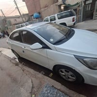 اكسنت موديل 2013 السيارة بيها رشات صبغ بدون دواخل ولا ظربة مرقم بغداد ...