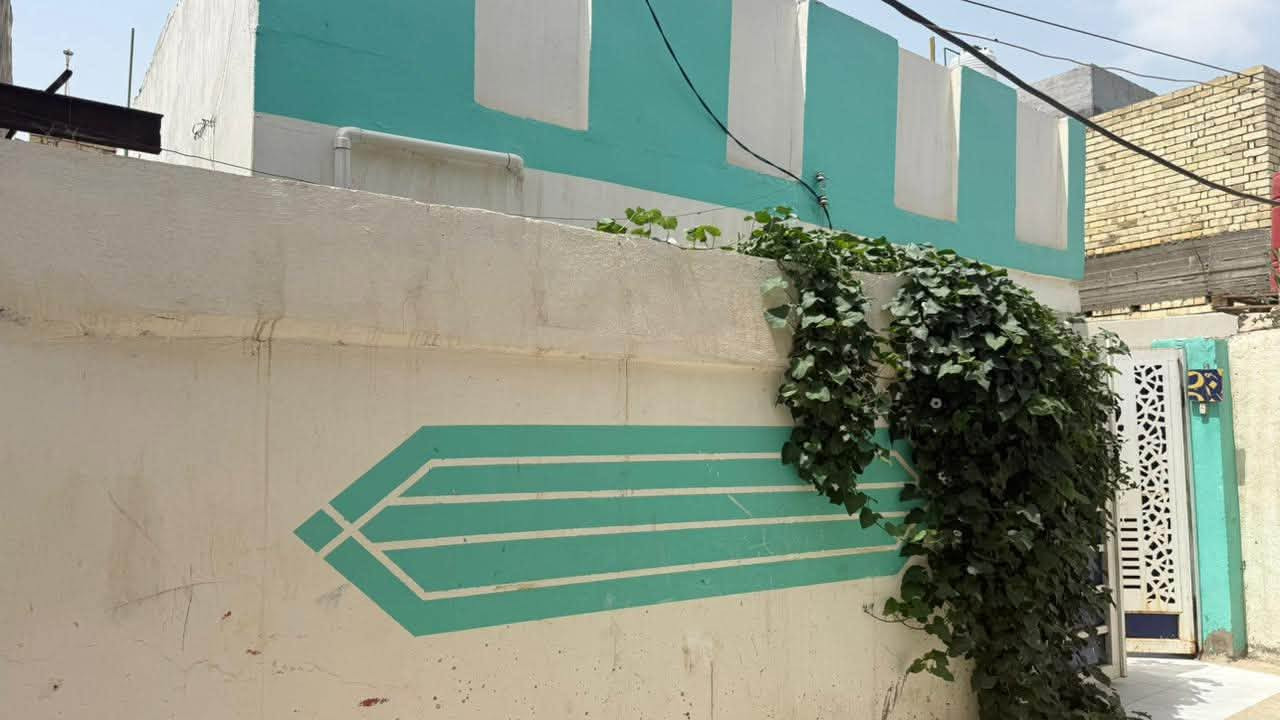 السلام عليكم زباننا الكرام
بيت طابو صرف

المساحه ٢٠٠
السعر ٨٧
يحتوي على غرفتين وصاله وستقبال ومطبخ وخدمات داخل وخارج
البيت حيل نضيف 
بيع او مراوس حسب القناعه بقطعه
العنوان شارع مدرسه المدحتيه
قرب بيت بناي
للتصال ***********
اخوكم علاء الشمري
