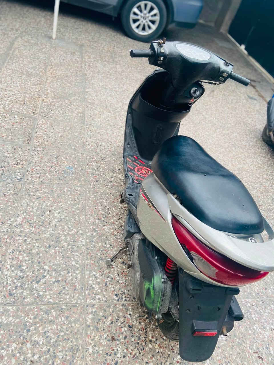 السلام عليكم
دراجه بريز للبيع الدراجه خير من الله نضيفه 
للتنقيص ولا تبخير المكينه بلاديه سلف هندر كلشي شغال بس الكلوب الأمامي يرادله تبديل مابيه شي المكان البياع للسعر 500الف وبيه مجال 
الاستفسار الاتصال 
***********
