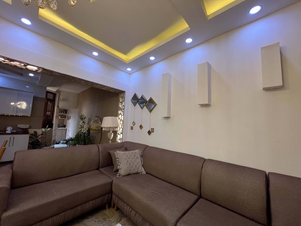 دیوان للبیع کلش نضيف رقم
***********
