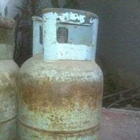 قناني غاز عراقية • عدد ٢ • بغداد