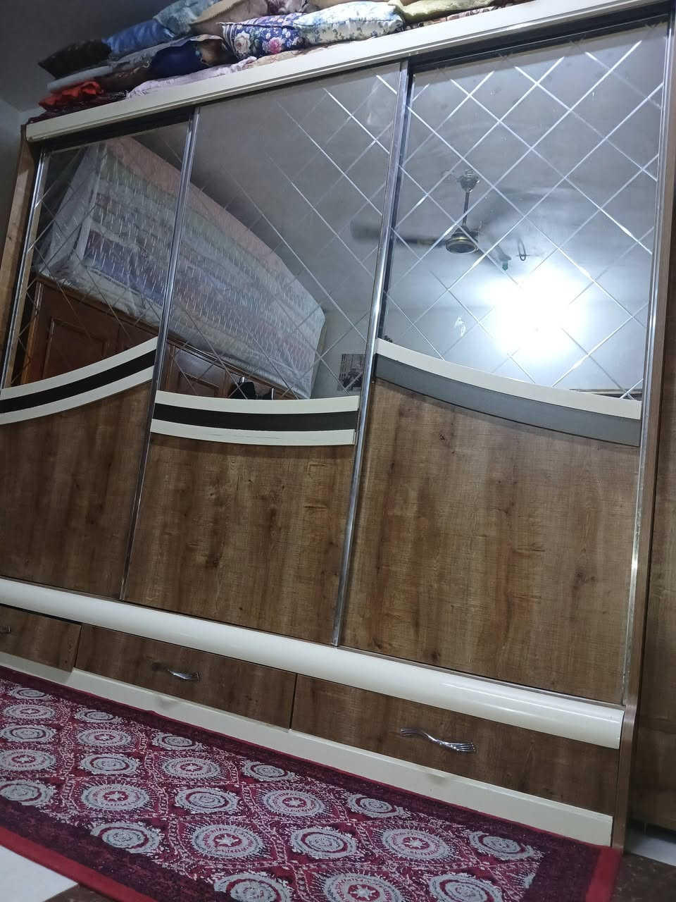 سلام عليكم غرفه مستخمه تركيه الى البيع ومكينه خياط الى بيع وجربايه ام نفر تواصل واتساب ***********
