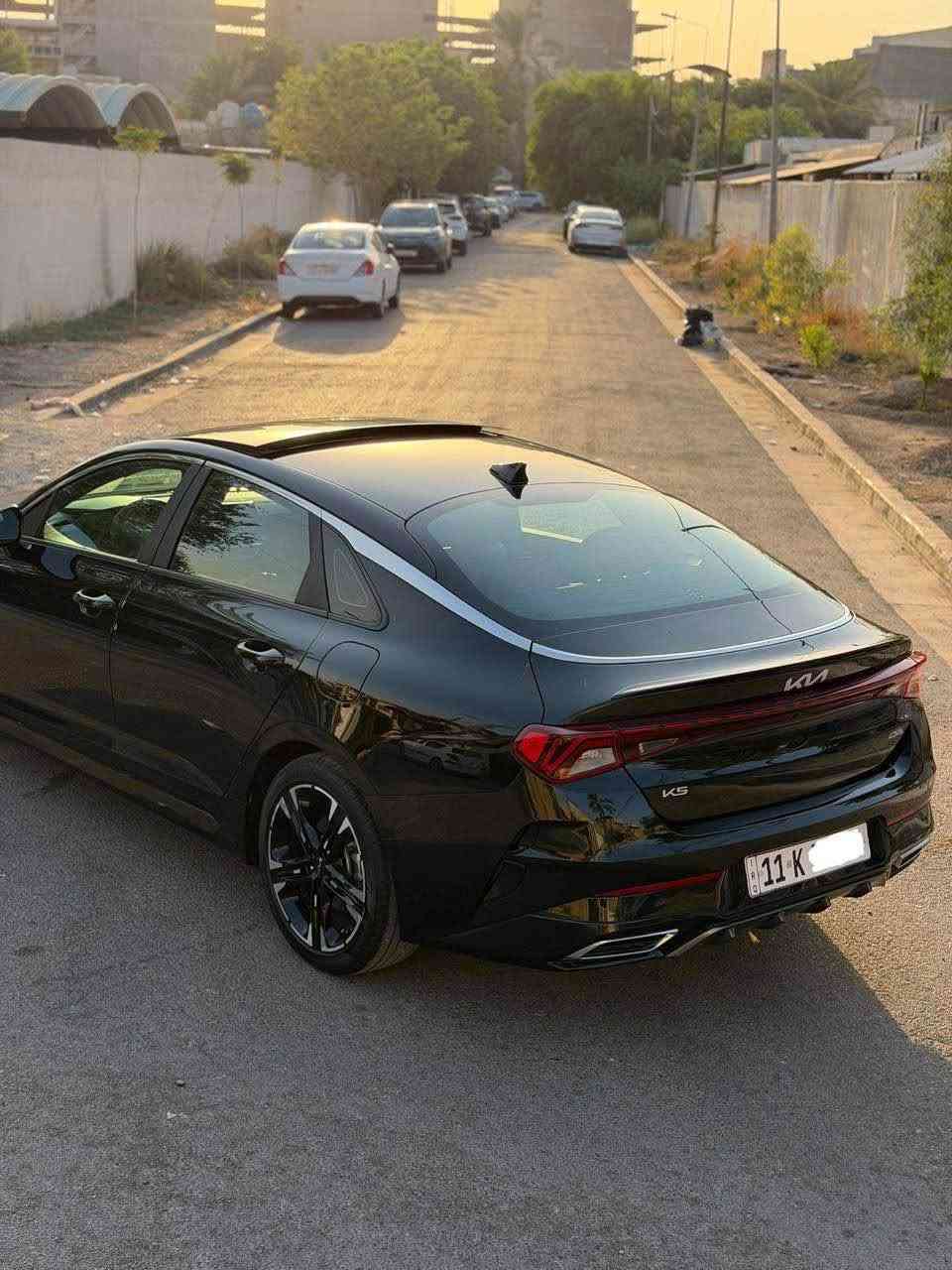 KIA K5 GT LINE 2024 
كيا k5 2024 جيتي لاين فول 1/1 بغداد 
ماشية 14 الف فقط حقيقي 
رقم بغداد الجديد 
محرك وكير وصدر وكلشي بحاله الشركة جديد جدا أخت الزيرو ناعمه جدا جدا 
حادثها بنيد وأجتي صفحة السايق مصبوغه من امريكا 
حوض قماره مكفولات . 
اني الي رقمتها باسمي وأول شخص من اجتي للليوم 
كل الصيانه الدورية والدهون والفلاتر من الحسام  
السعر 152 وبيها مجال لليشتري 
الي يدور سياره جديدة وماشية قليل 
للتذكير السيارة ماشية 14 الف فقط لا تقارنها بالي مشتغلات تكسي 
مكان السياره بغداد منصور 
للاستفسار : *********** 

رقم الشاصي : 5XXG64J24RG266170 بغداد, العراق

