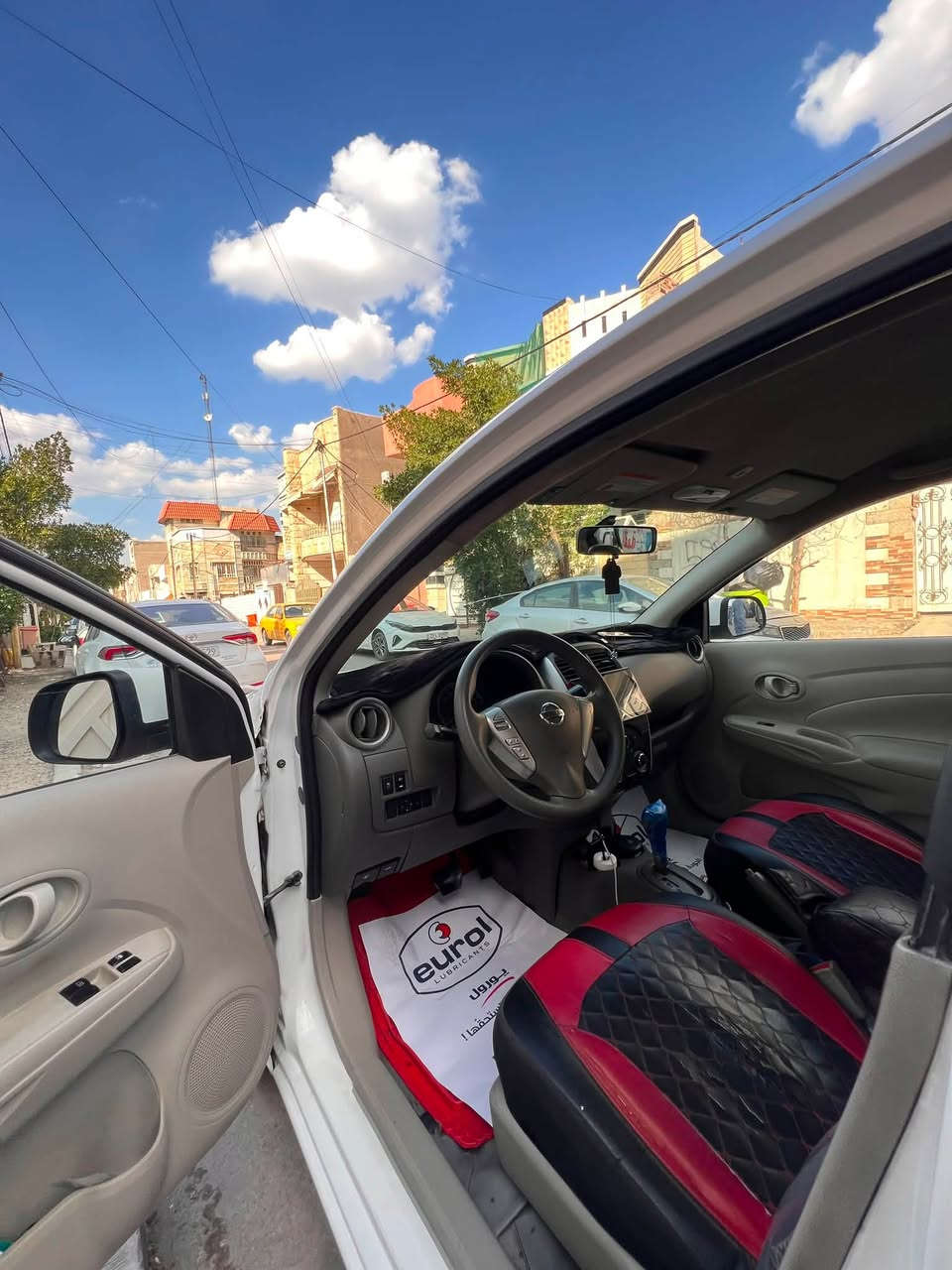 السلام وعليكم سني هندي مديل 19
ماشيه 132000km
رقم بغداد تحويل ثاني يوم 
كير مكينه كفاله باقي التفاصيل مرفقه بل سونار + جاملغات امامي تبديل 
بغداد
***********

