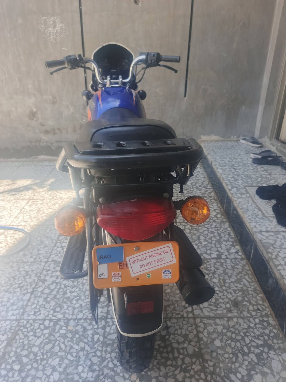 سلام عليكم شباب بوكسر مديل 22درجة نضيفة وحلوى أوراق أصولي بيهة شغلة وحدة بس المكينة كايمة السعر 700المكان بغداد للعبيدي رقم الهاتف ***********
