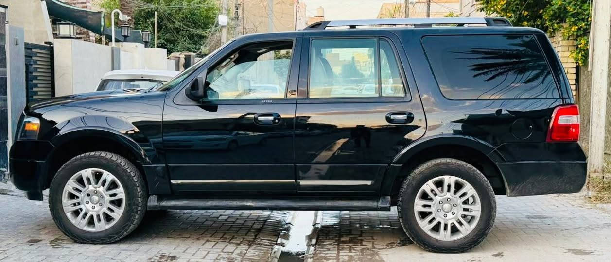 سلام عليكم
لبيع او مراوس 
فورد اكس بديشن

موديل 2011 خليجية شركة نيفا

سيارة مكفوله من صبغ 

فول مواصفات ماعدا فتحة 

محرك كير اكسل حدادة صدر تبريد كله مكفول رقم بغداد 

الأتصال هذه رقمي واتساب 

***********
